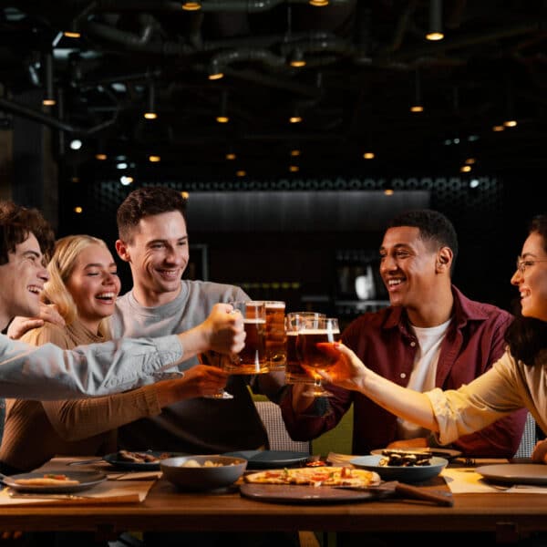 Happy Hour: O Guia Completo Para Aproveitar com os Amigos