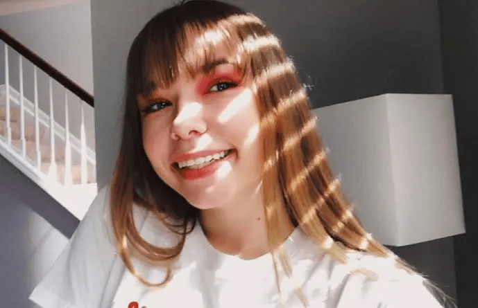 Whitney Mathers: Vida, Família e Identidade de Eminem à Atualidade Whitney Mathers: Vida, Família e Identidade de Eminem à Atualidade