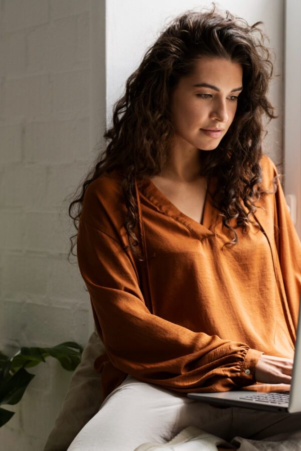 Tudo sobre o site SussyToons: Conteúdo, Domínios e Segurança